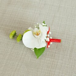 ORCHID BOUTONNIERE